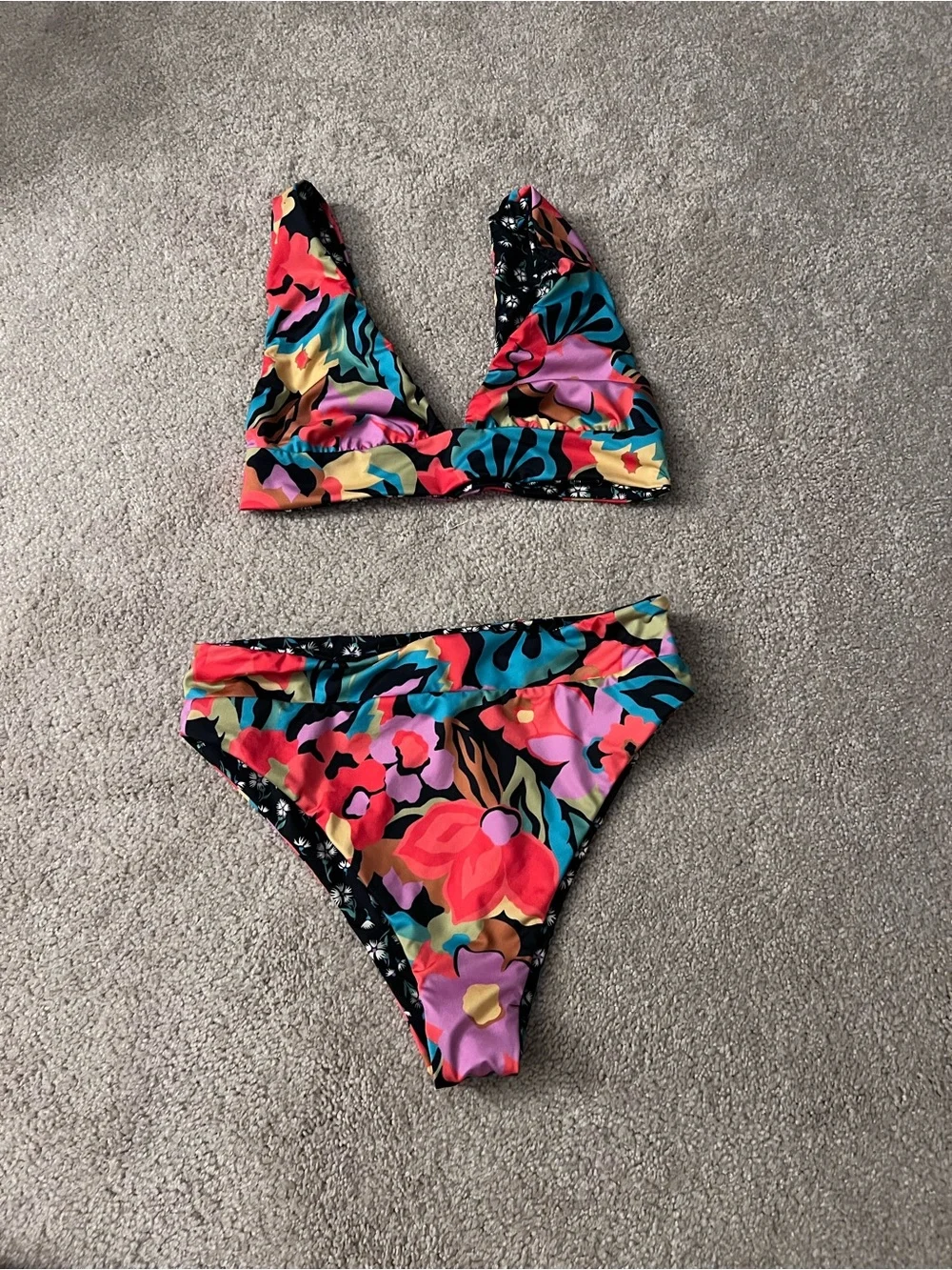 Billabong reversible bikini set - Picture 1 of 4